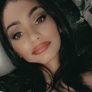 Meet your Posher, Cee